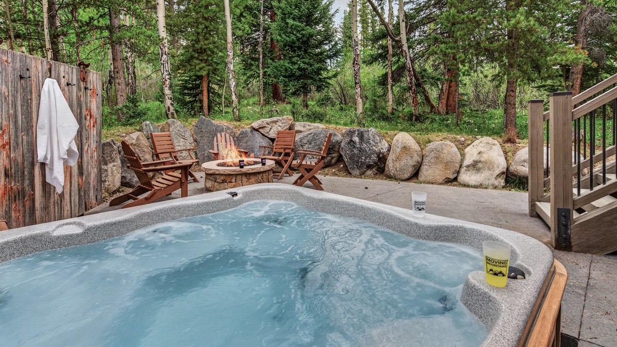 Hot Tub, Lower Level Patio - Fire pit with outdoor seating