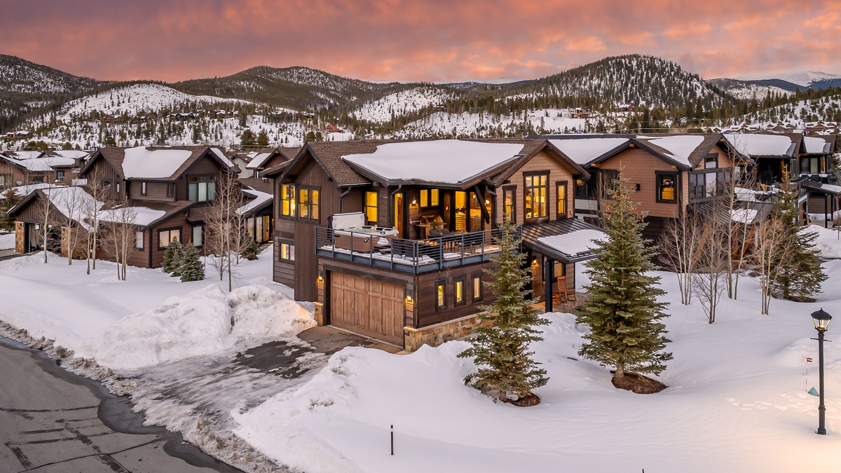 Winter aerial view of On the Corner at the Shores