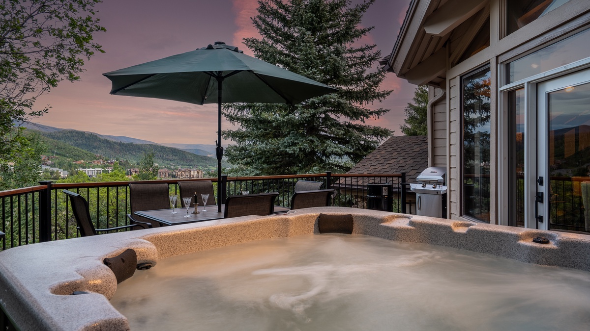 Hot Tub, Main Level