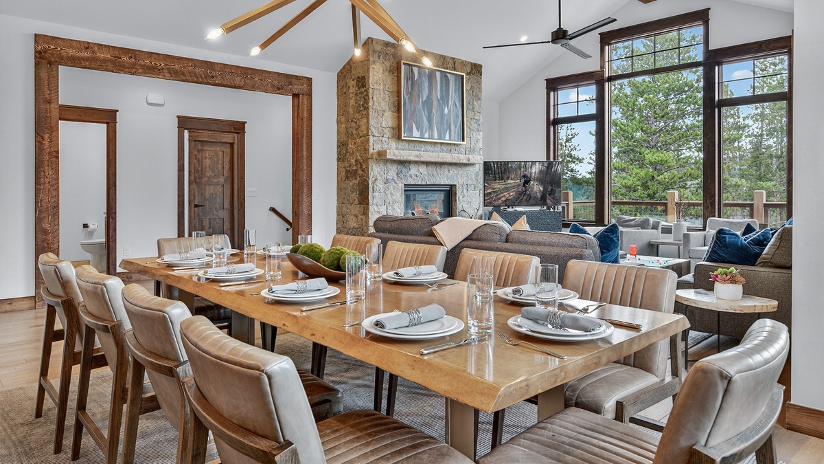 Dining Area, Main Level