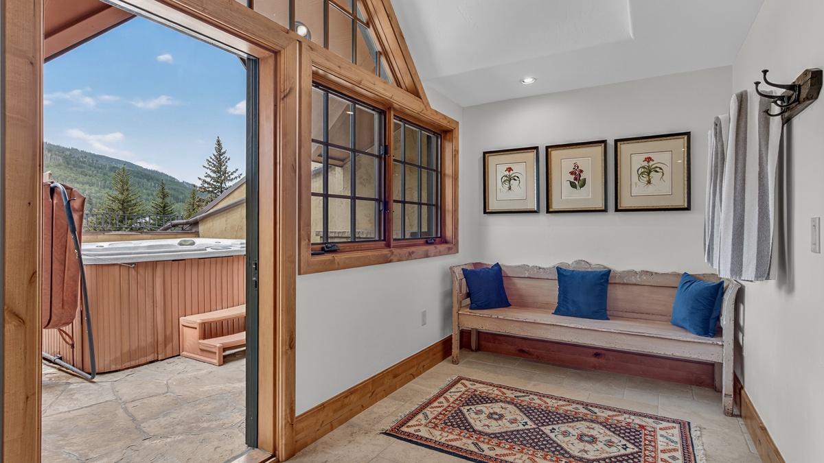 Hot Tub, Upper Level