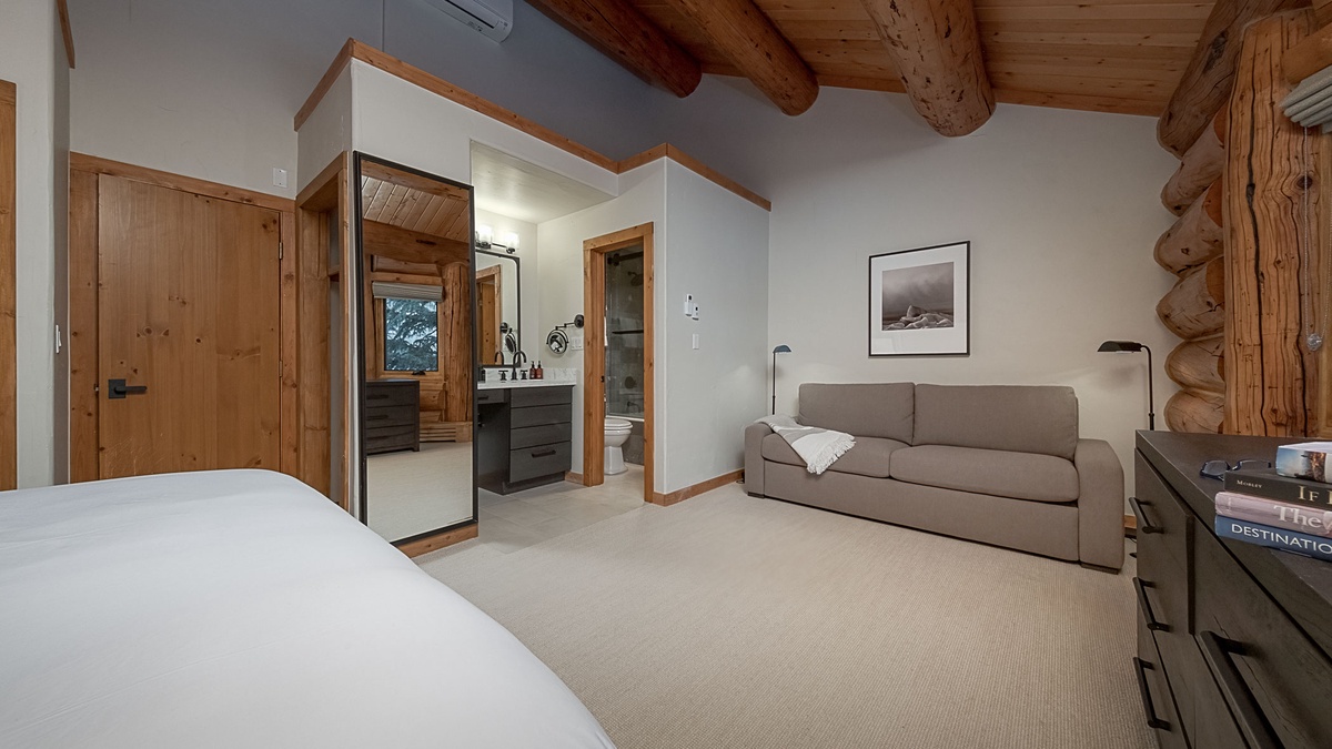 Bedroom 6, Upper Level - Nutmeg Ensuite