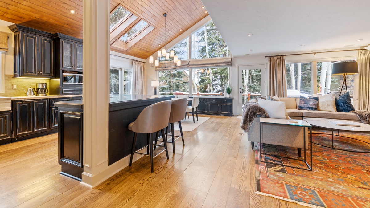 Kitchen facing the living room - North