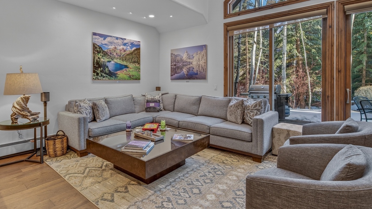 Living Area, Main Level