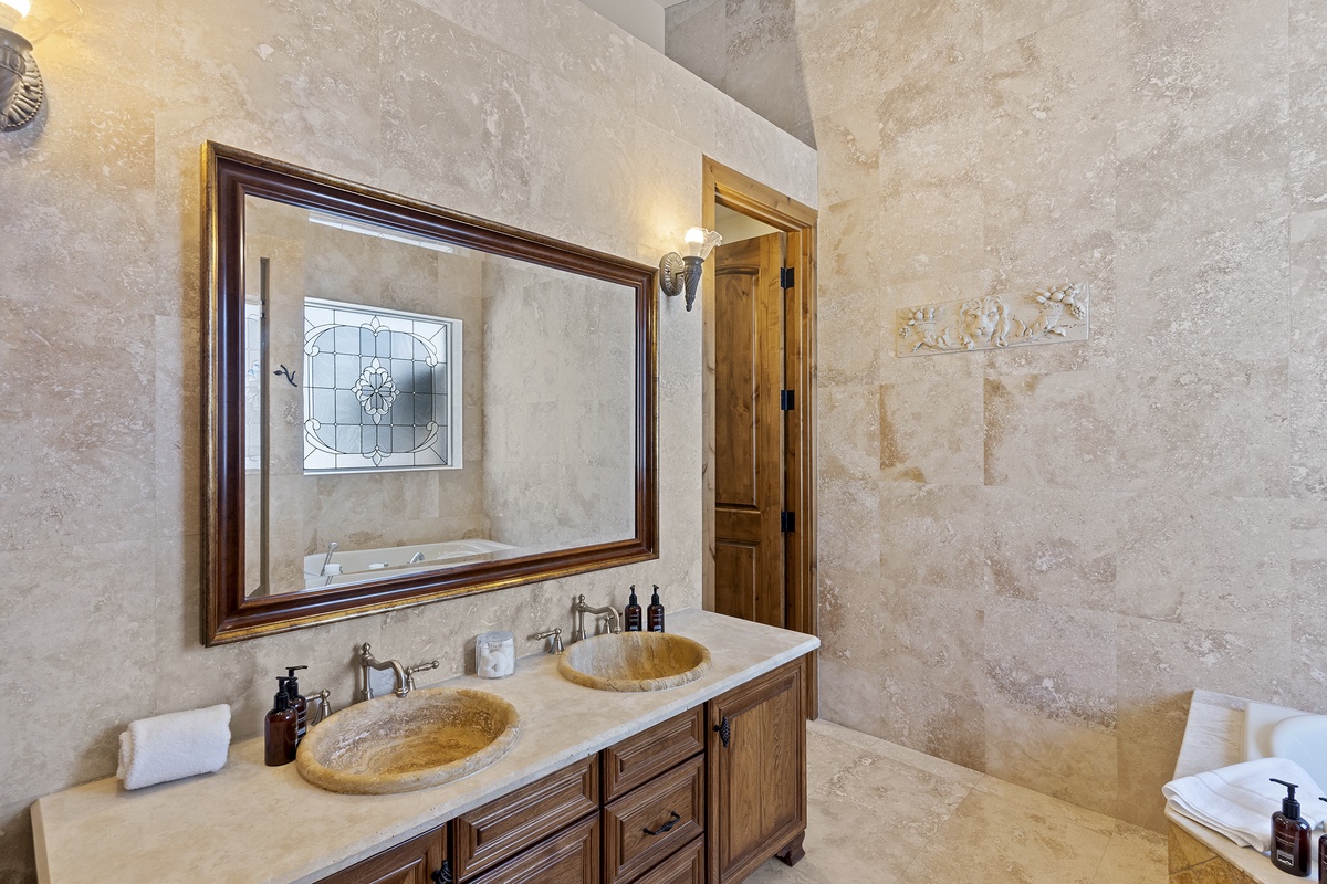 Apex Lodge South Side King Ensuite 4