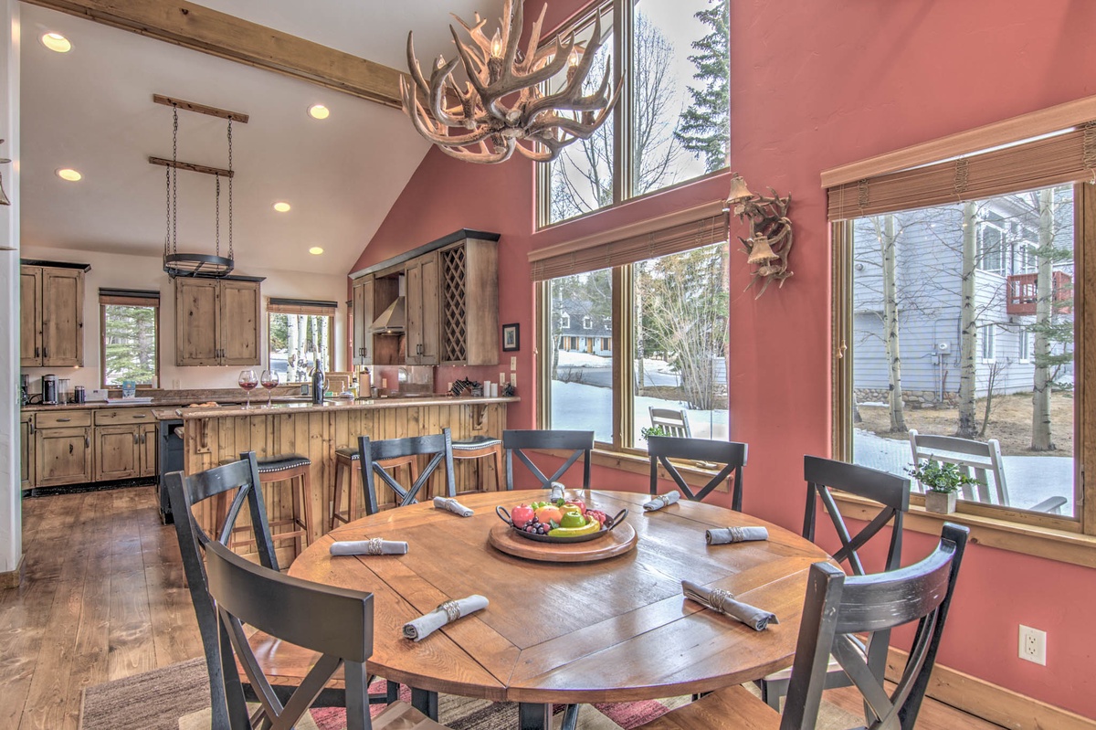 Dining Area, Main Level