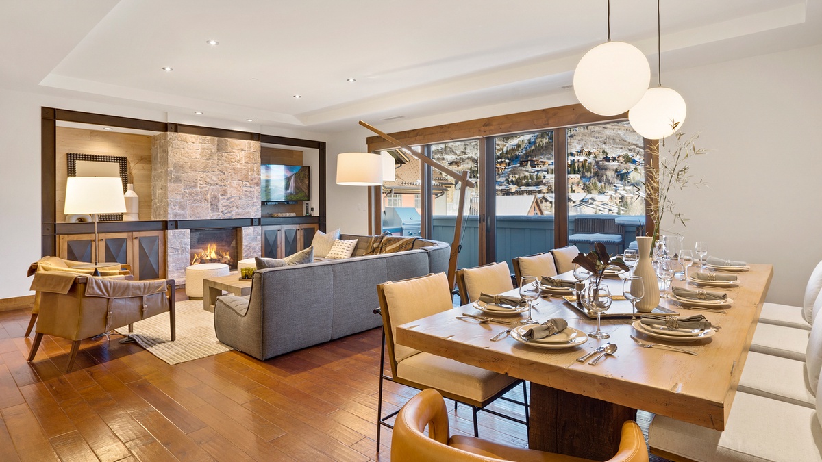 Dining Area, Main Level - Open layout