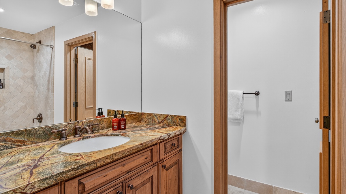 Bathroom 3, Upper Level - Ensuite with shower/tub combo