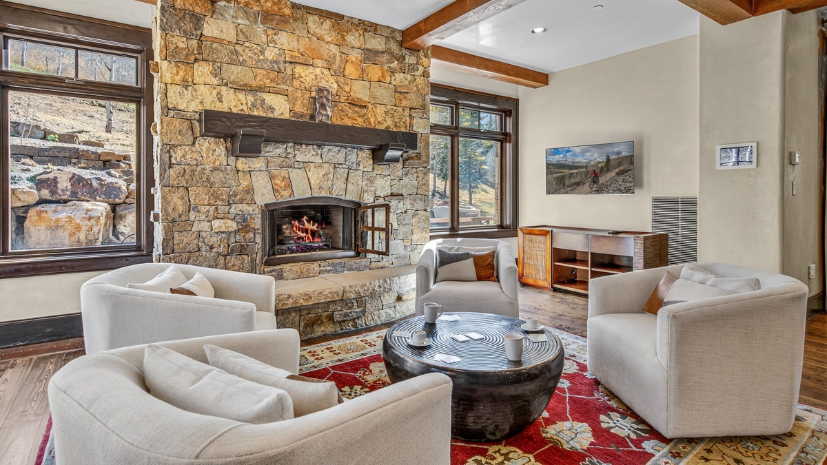 Family Area, Main Level - With fireplace