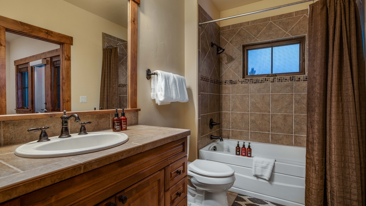 Chalet Beliza - Split King En Suite Bathroom