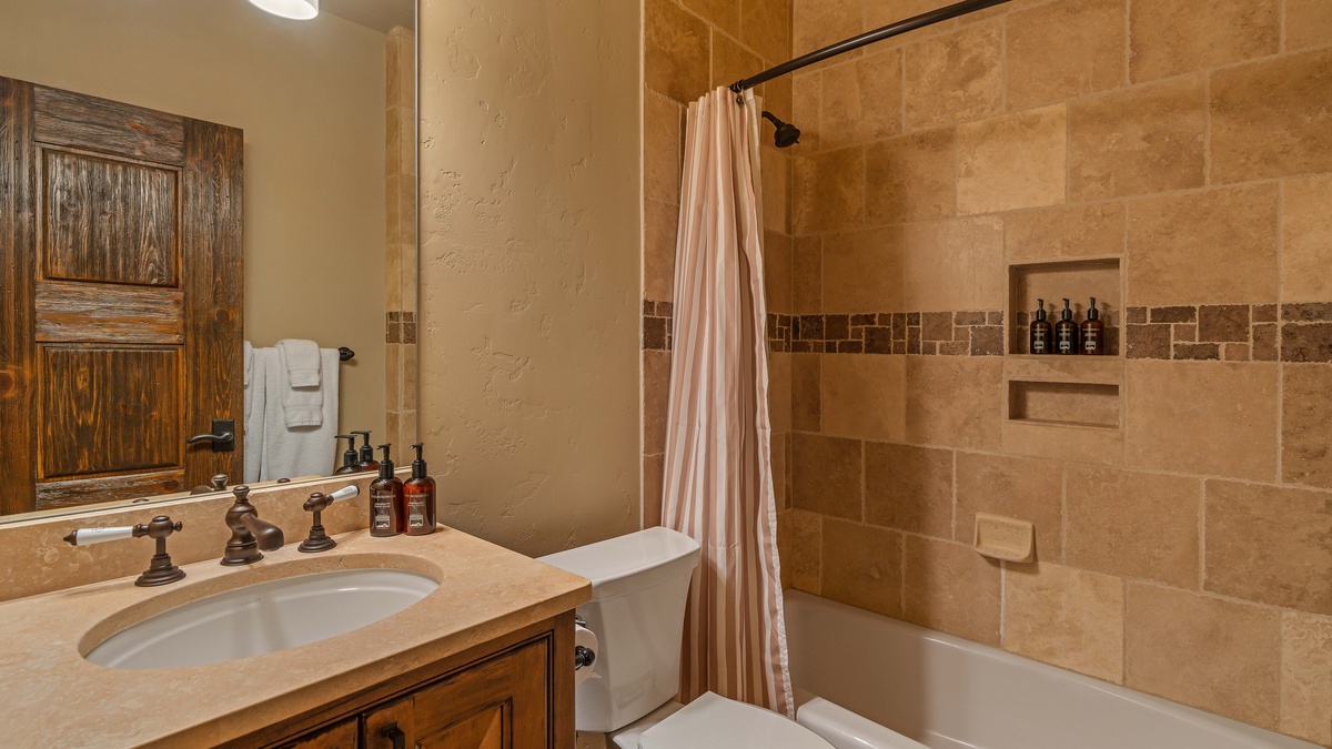 Bedroom 4, Lower Level - Lower level queen ensuite 2