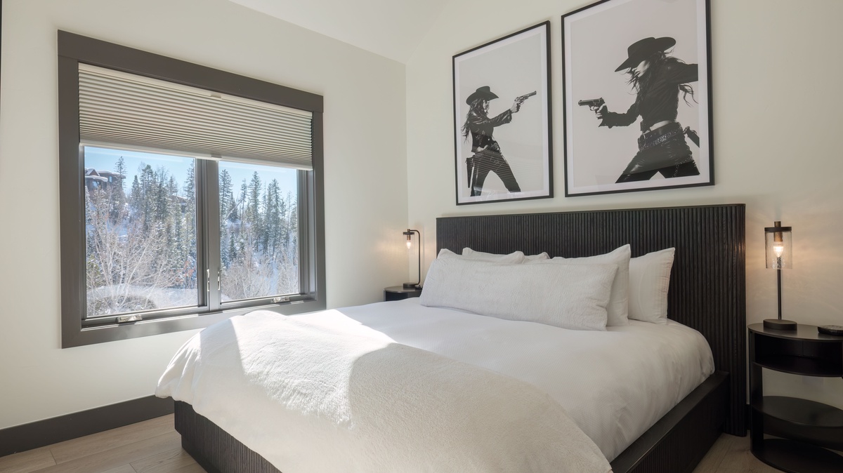 Bedroom 3, Upper Level - King suite