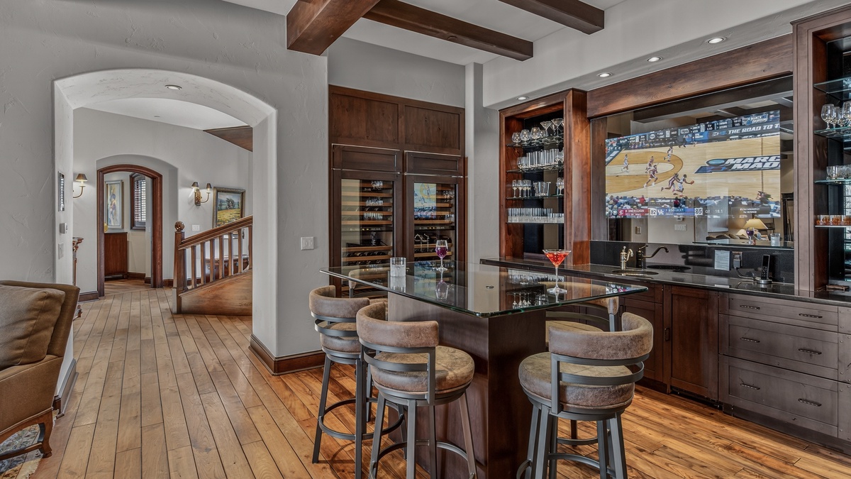 Living Room, Lower Level - Wet bar with bar seating