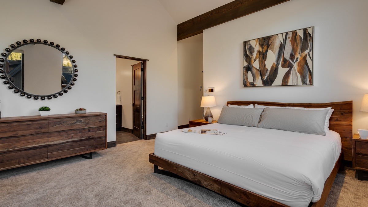 Bedroom 1, Upper Level - Primary suite