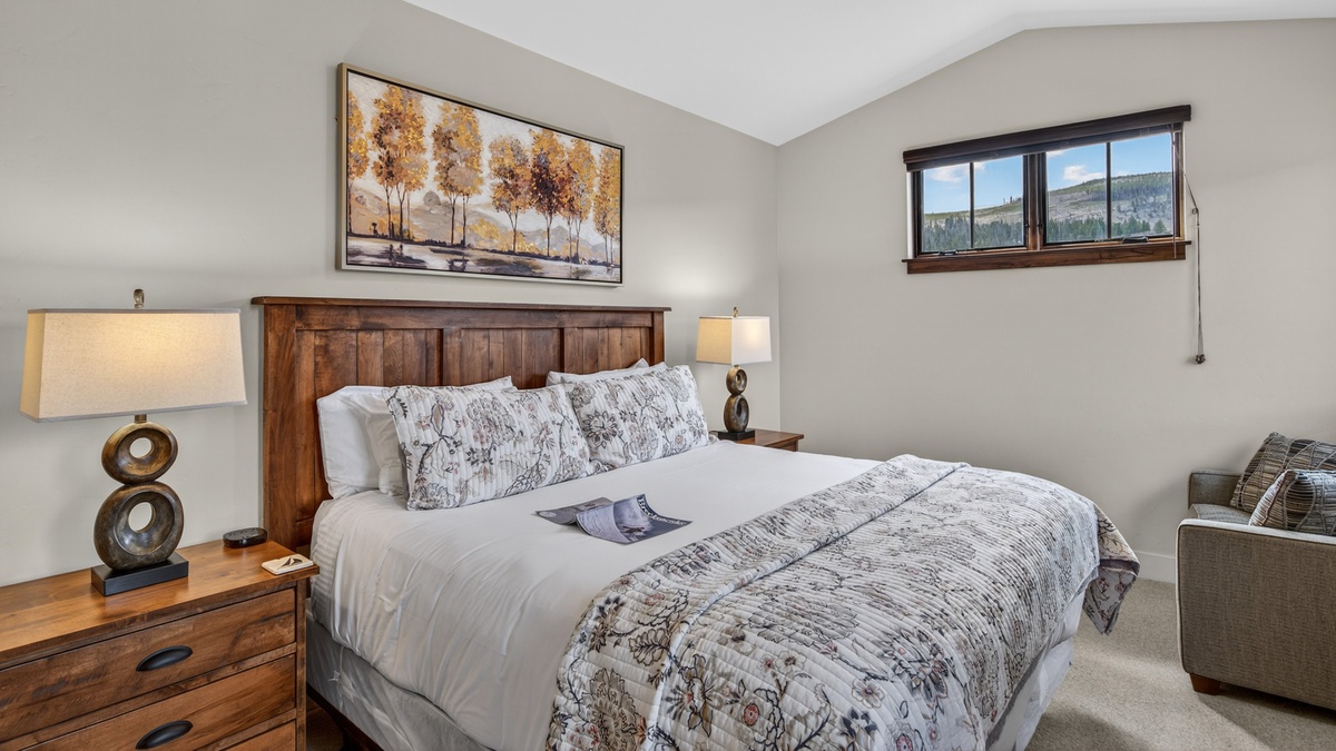 Bedroom 2, Upper Level - King bedroom