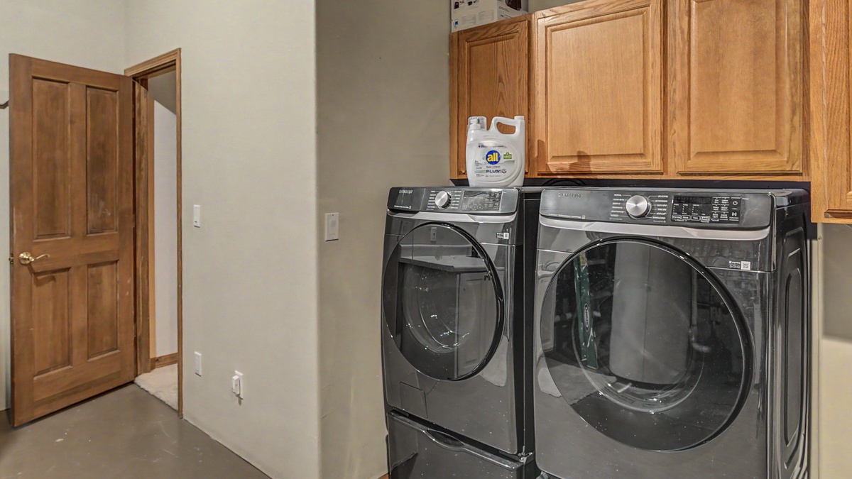 Laundry, Lower Level - Washer and dryer