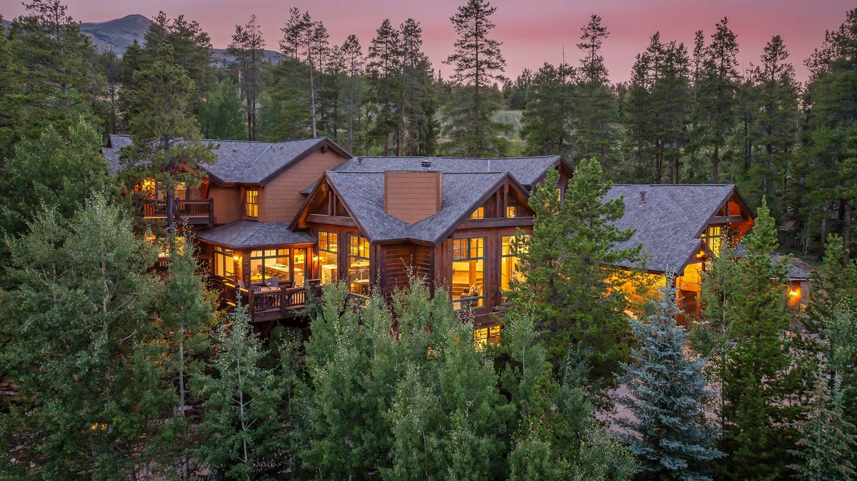 Welcome to Majestic Mountain Lodge