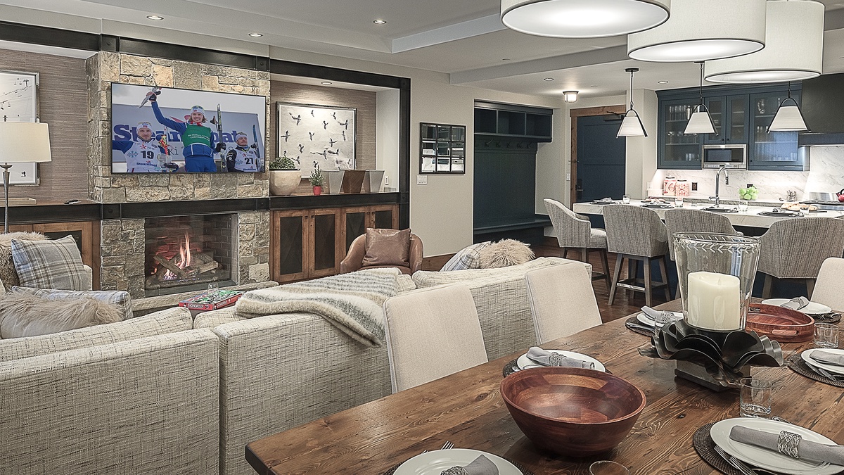 Dining Area, Main Level - Dining table adjacent to great room and kitchen