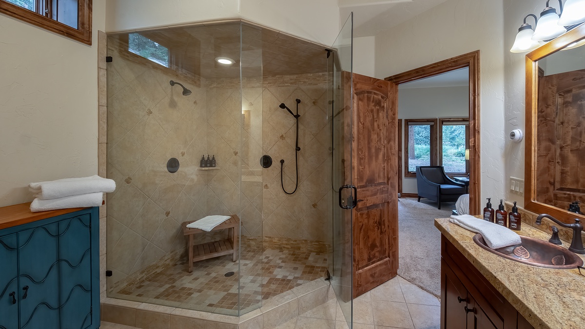 Bedroom 2, Lower Level - Lower level King ensuite