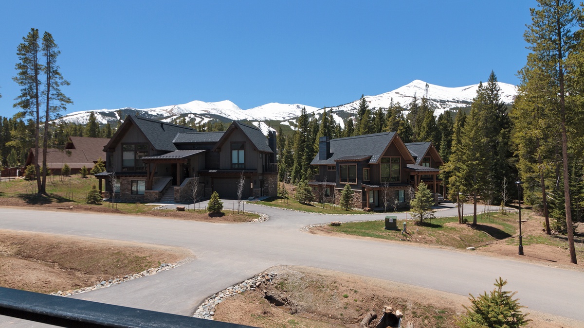 Deck, Main Level - Mountain views from the deck