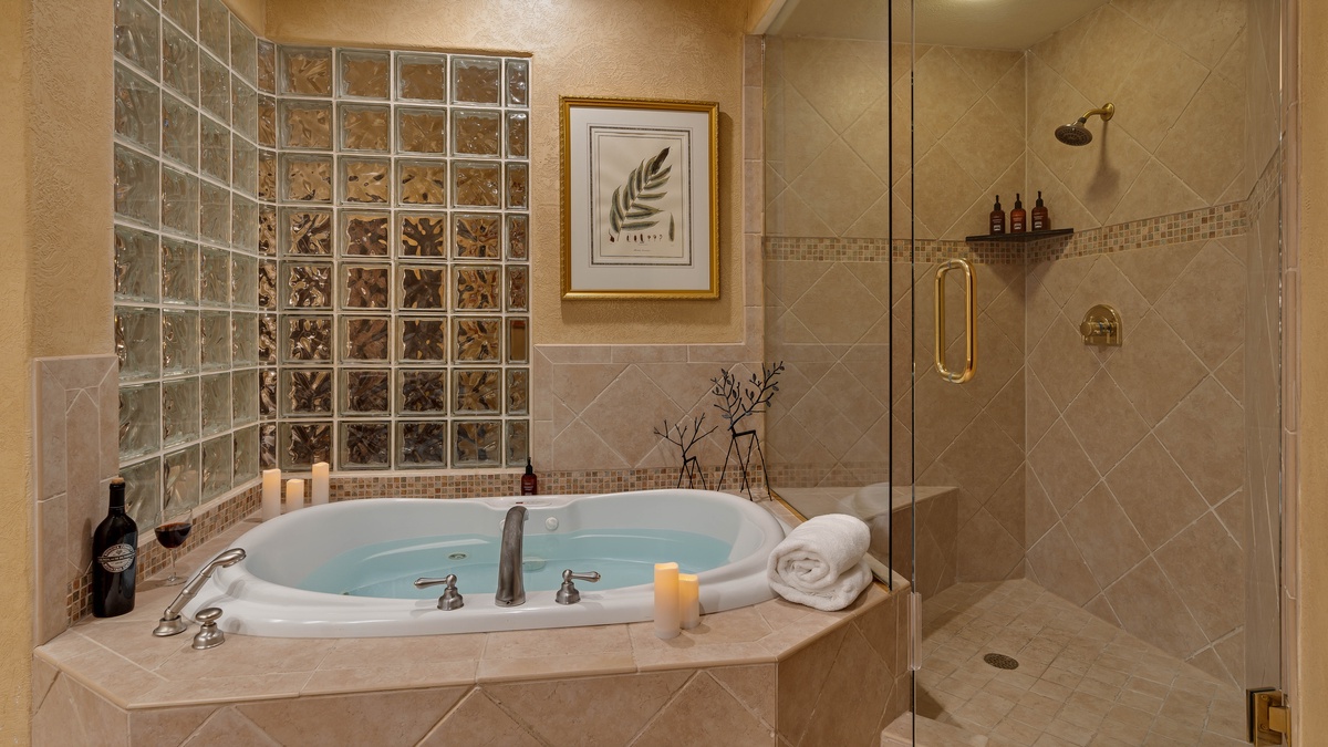 Bedroom 1, Main Level - Primary ensuite