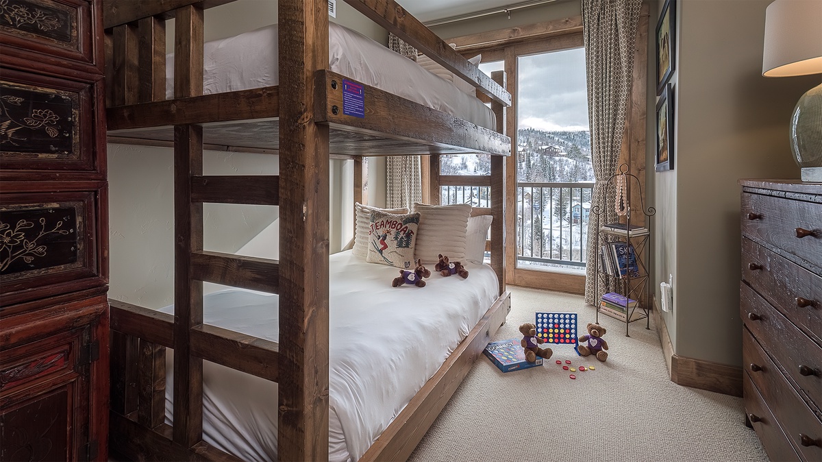 Bedroom 2, Main Level - Full over full bunk bed