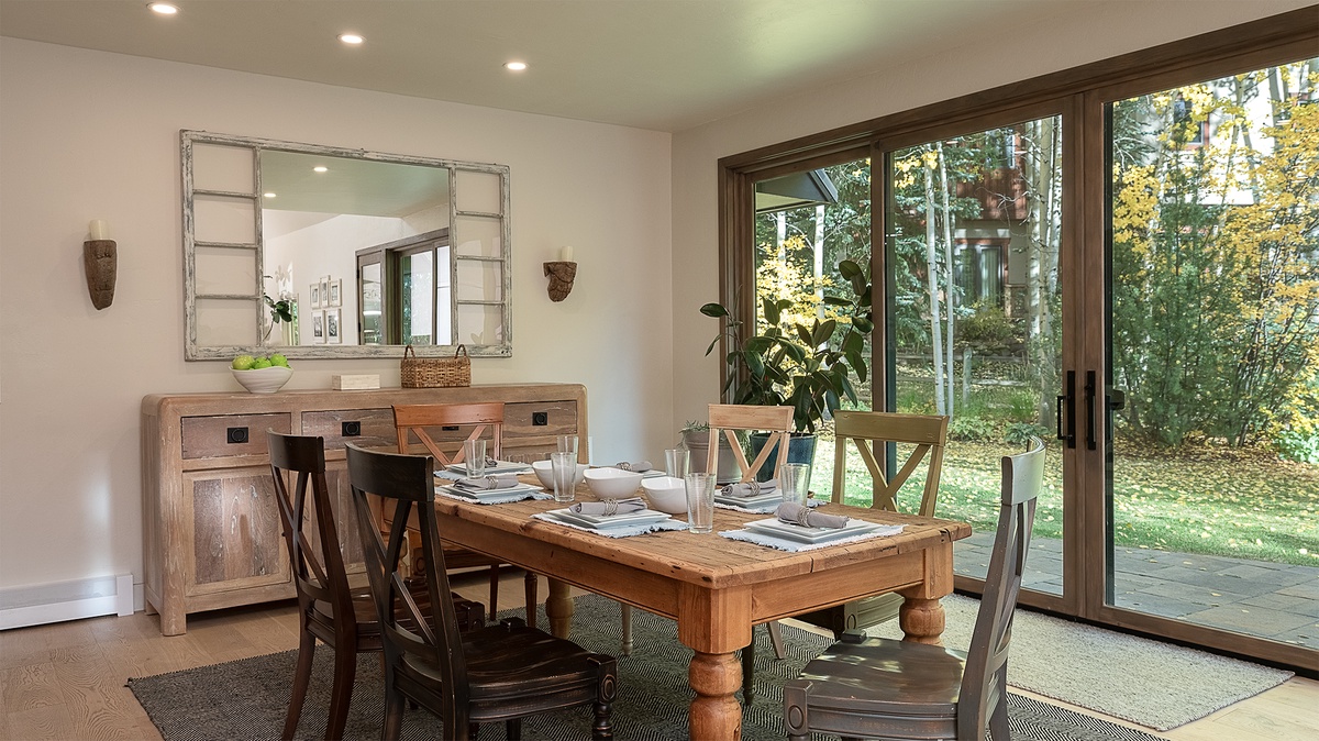 Dining Area, Main Level
