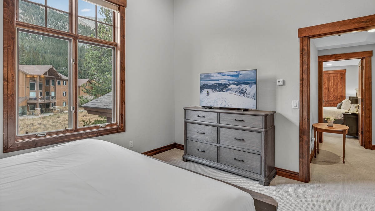 Bedroom 2, Upper Level - King suite