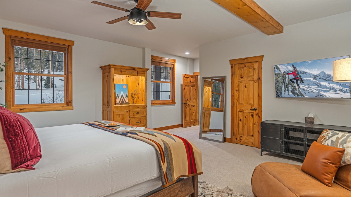 Bedroom 1, Main Level - Primary king suite on main level with TV