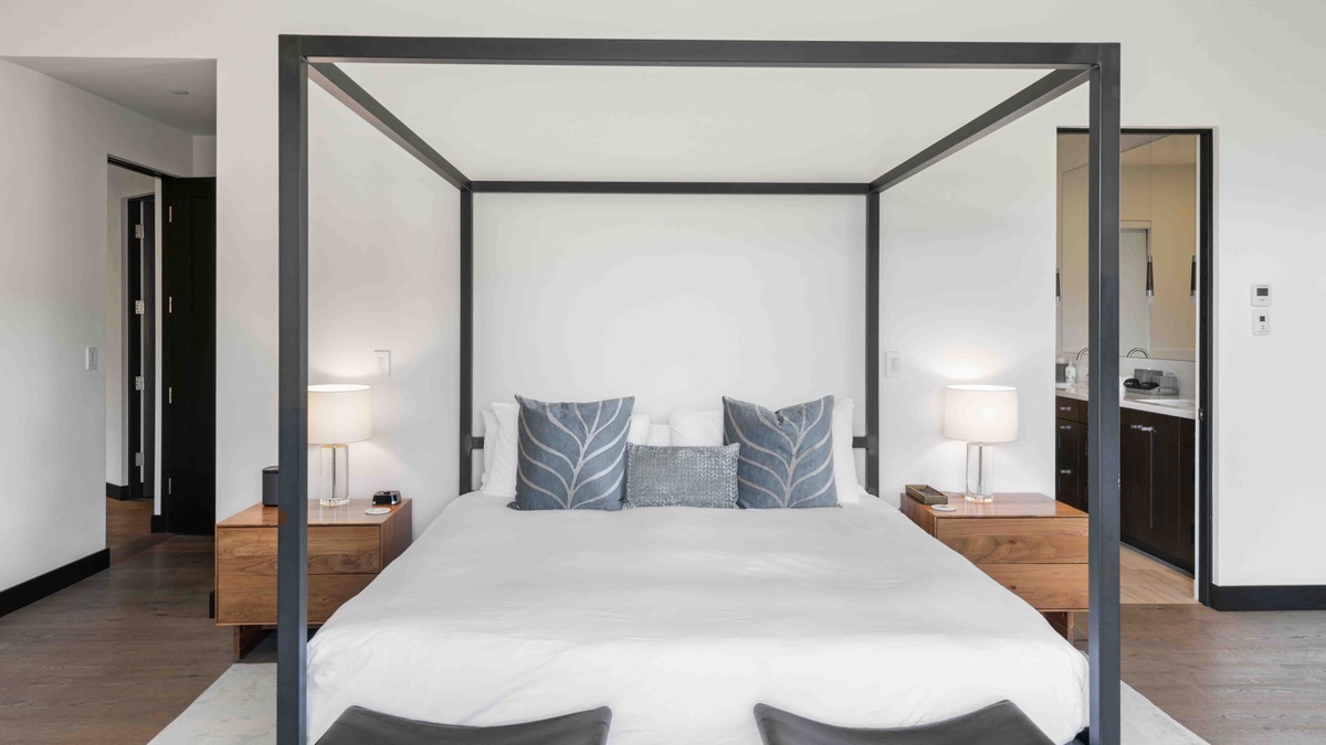 Bedroom 1, Main Level - Primary Bedroom