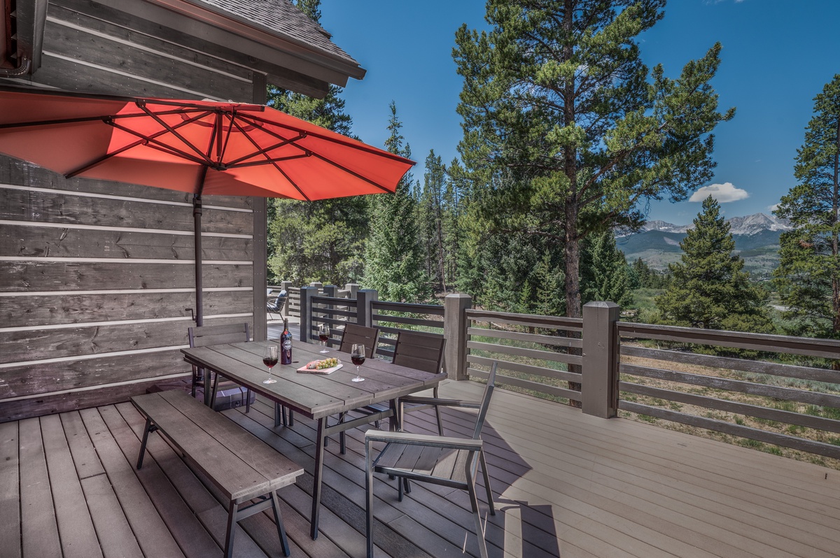 Deck, Main Level - Outdoor dining table