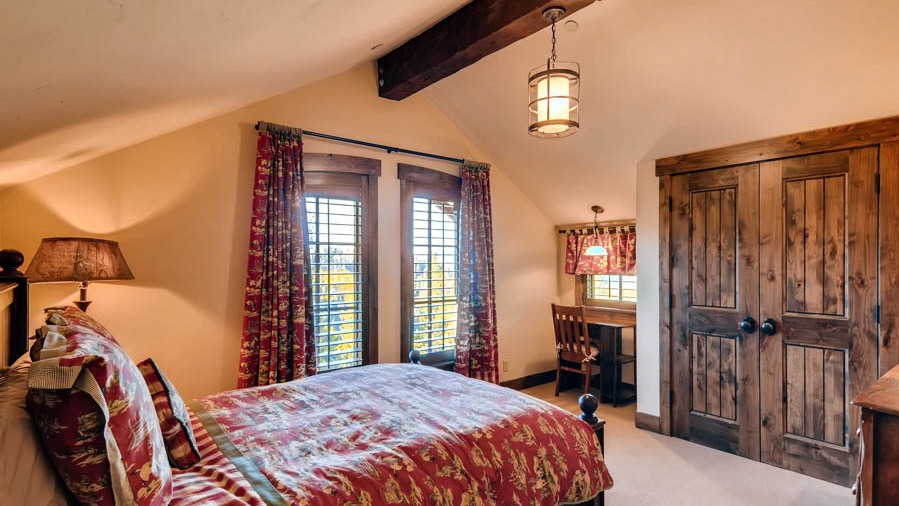 Bedroom 5, Upper Level - Full bed room, upper level, shares bath