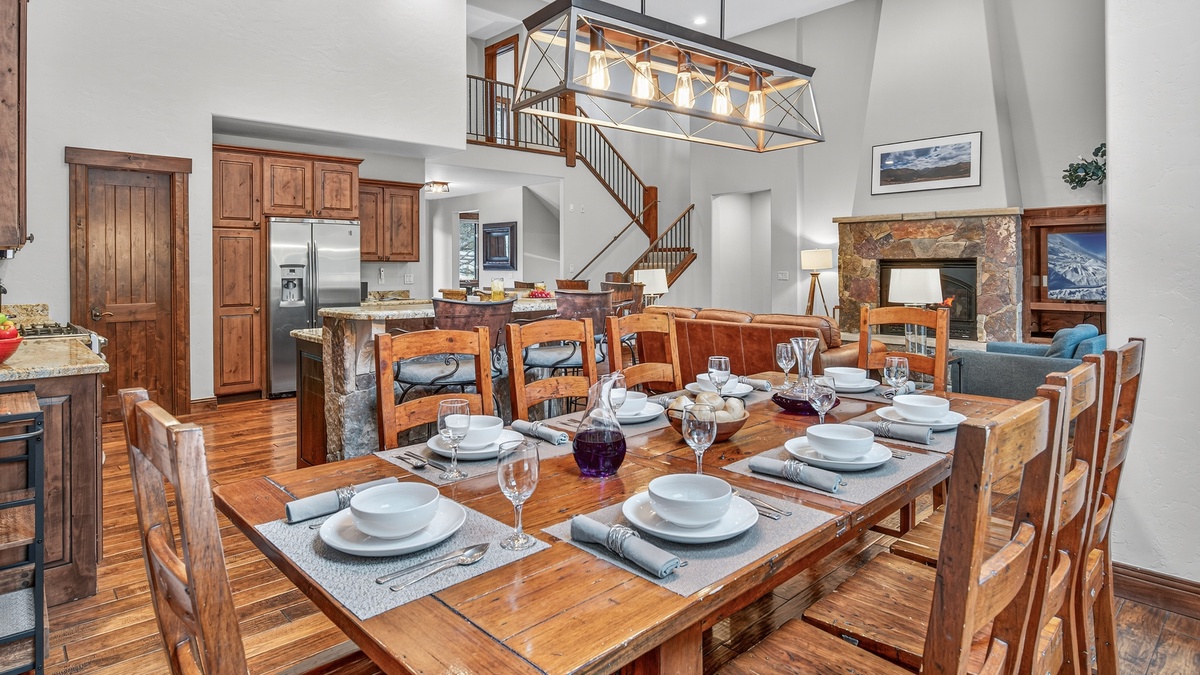 Dining Area, Main Level