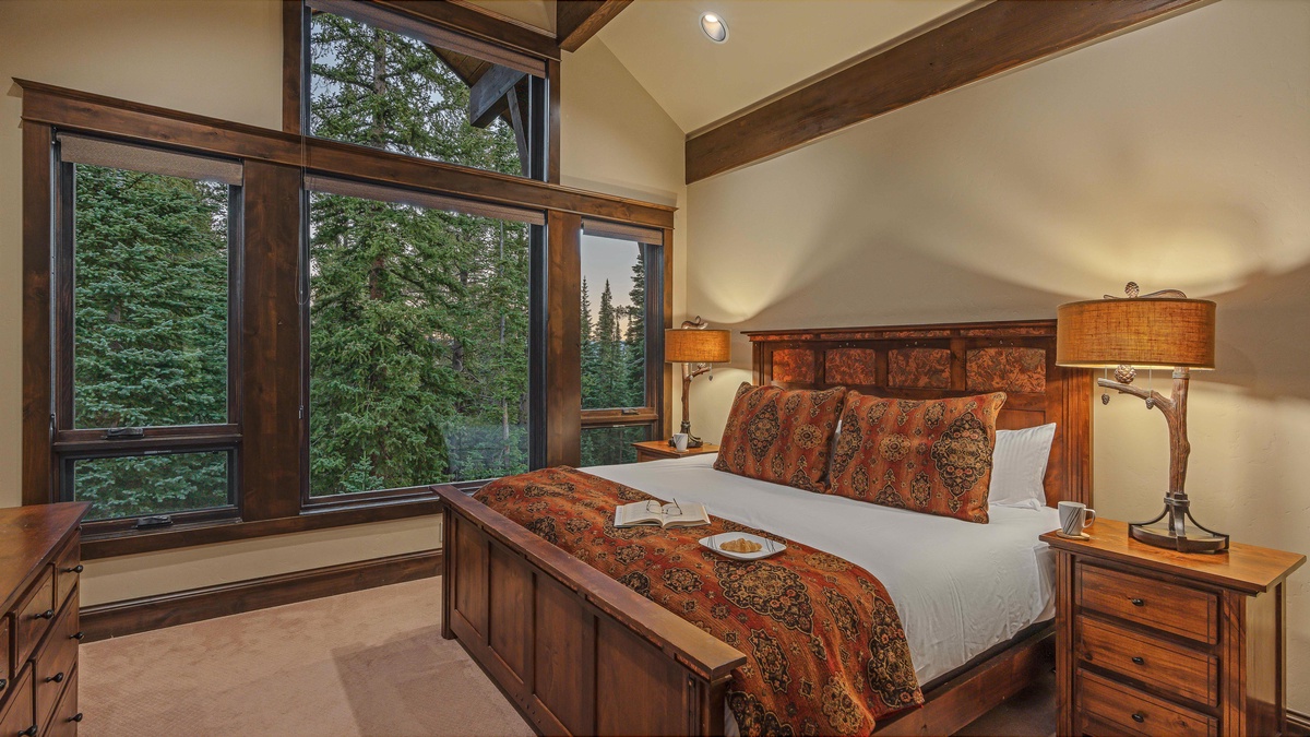 Bedroom 1, Main Level - Primary king suite on main level with TV