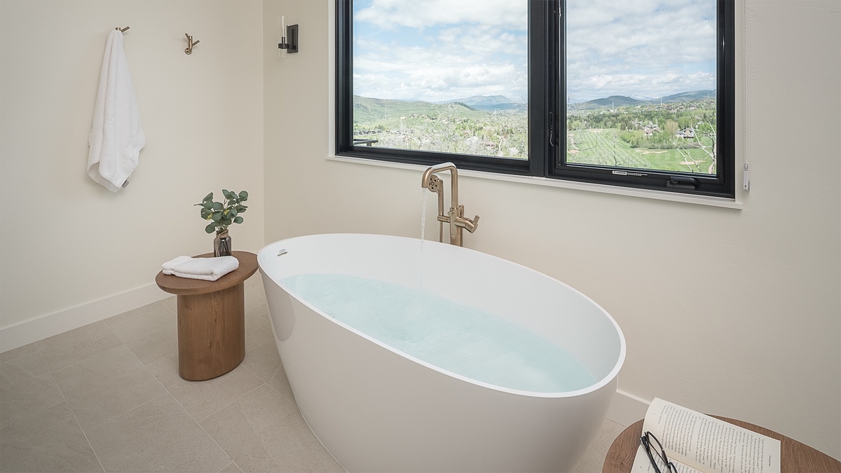 Bedroom 1, Main Level - Primary ensuite tub with View