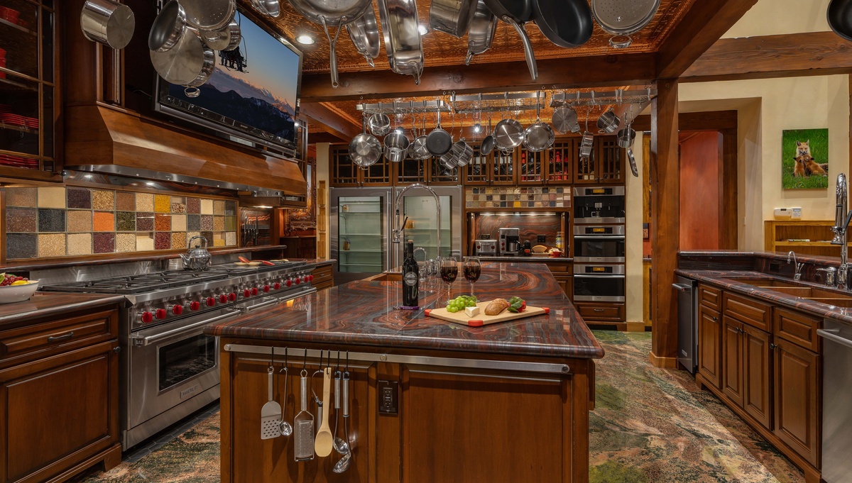 Kitchen, Main Level - Fully equipped gourmet kitchen