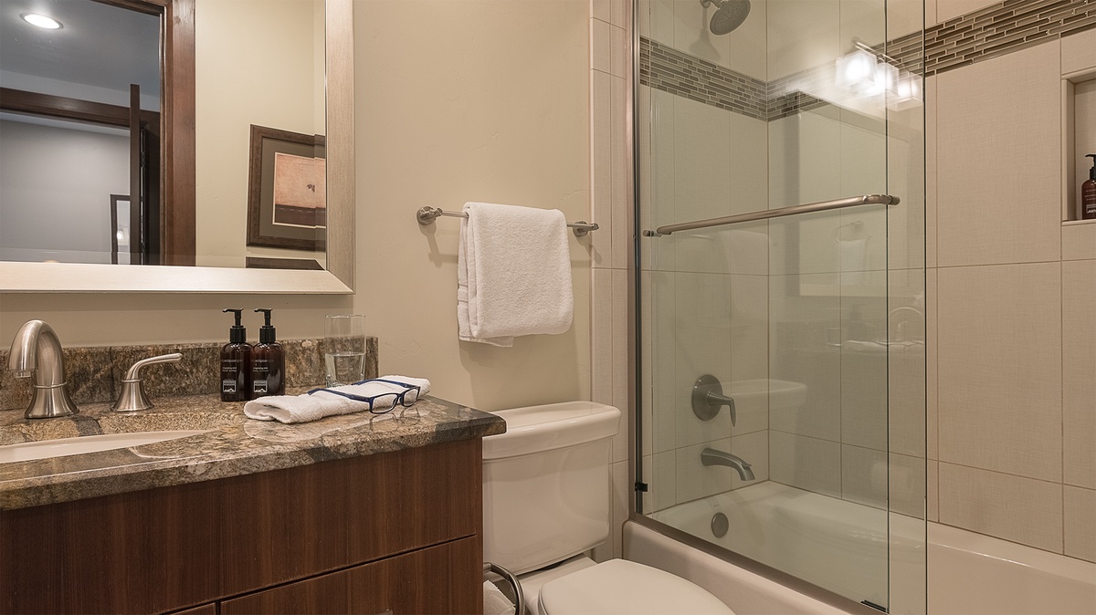 Bedroom 3, Lower Level - Queen ensuite