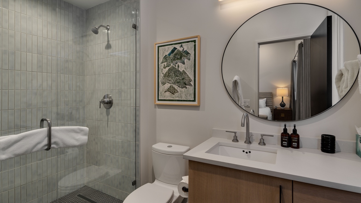 Bedroom 2, Main Level - Ensuite