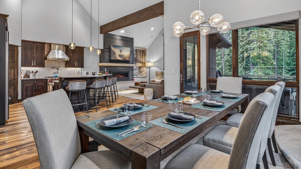 Dining Area, Main Level - Dining table adjacent to the great room and kitchen