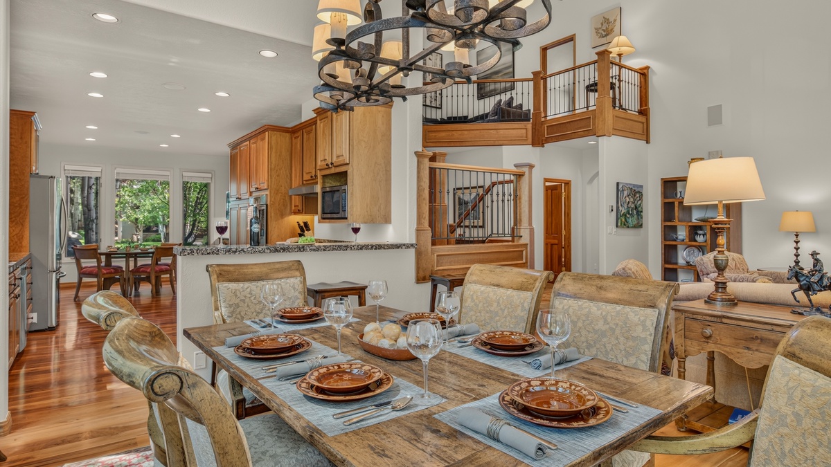 Dining Area, Main Level - Table beside kitchen