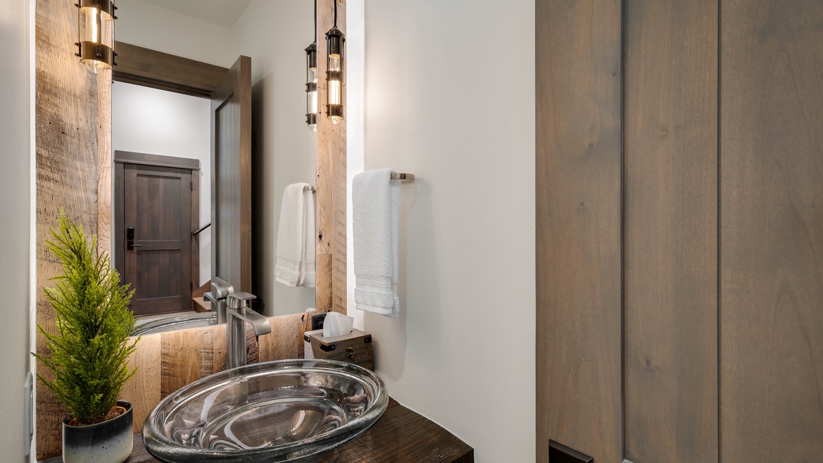 Powder bath on main level