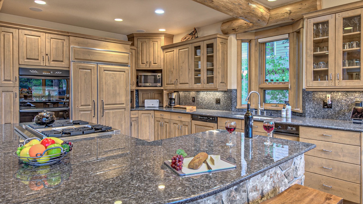 Gourmet Kitchen, Main Level