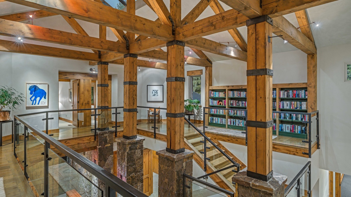 Amazingly aesthetic upper level