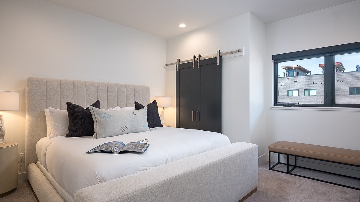 Bedroom 3, Upper Level, Principal House - King bed