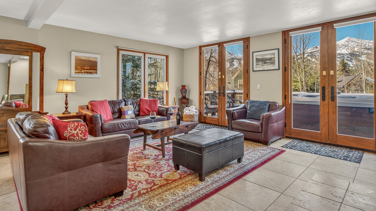 Great Room, Main Level