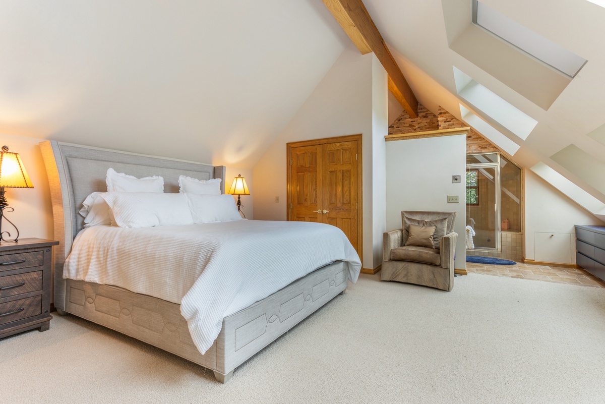 Bedroom 2, Upper Level - King bedroom