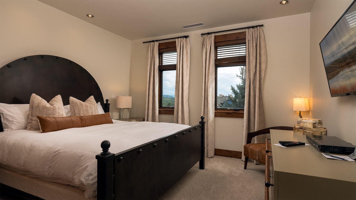 Bedroom 2, Main Level - King bedroom