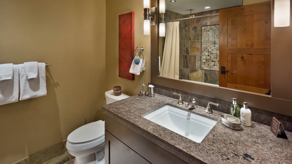 Bedroom 3, Main Level - Ensuite