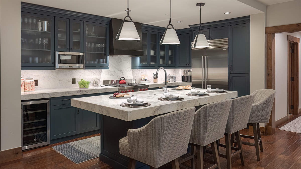 Kitchen, Main Level - With bar seating