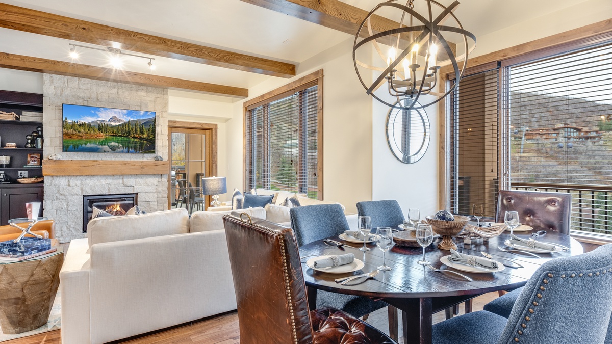 Dining Area, Main Level - Table seats 6 with views